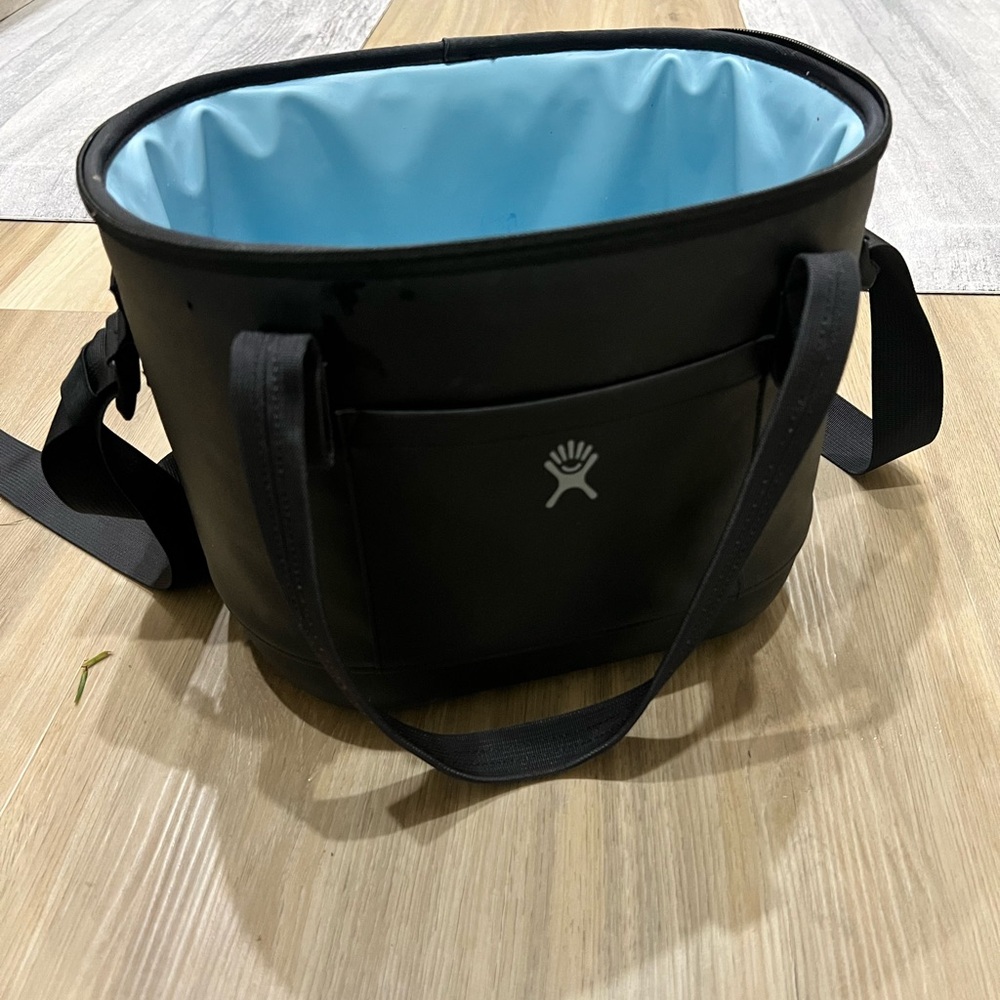 Hydro Flask Black lunch bag